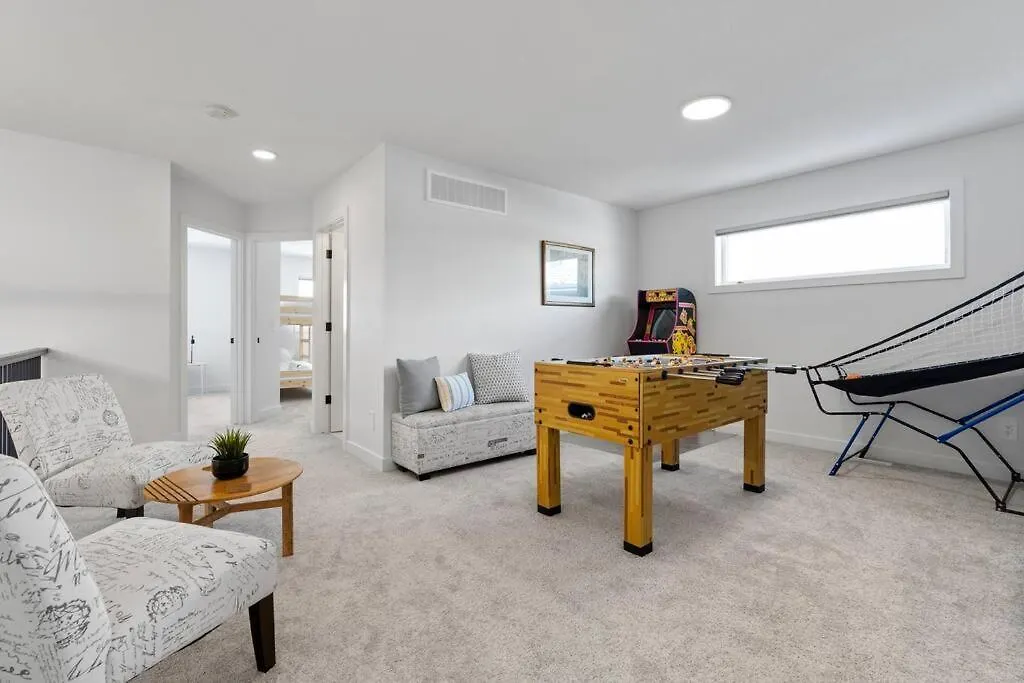 Family Home Retreat - 9 Mins To Wem - Vintage Arcade-Ping Pong -Air Conditioning Edmonton Kanada