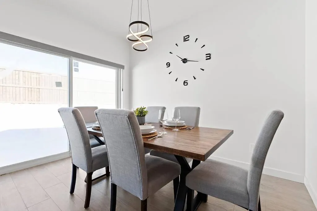 Ferienhaus Family Home Retreat - 9 Mins To Wem - Vintage Arcade-Ping Pong -Air Conditioning Edmonton Kanada