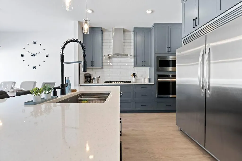 Ferienhaus Family Home Retreat - 9 Mins To Wem - Vintage Arcade-Ping Pong -Air Conditioning Edmonton