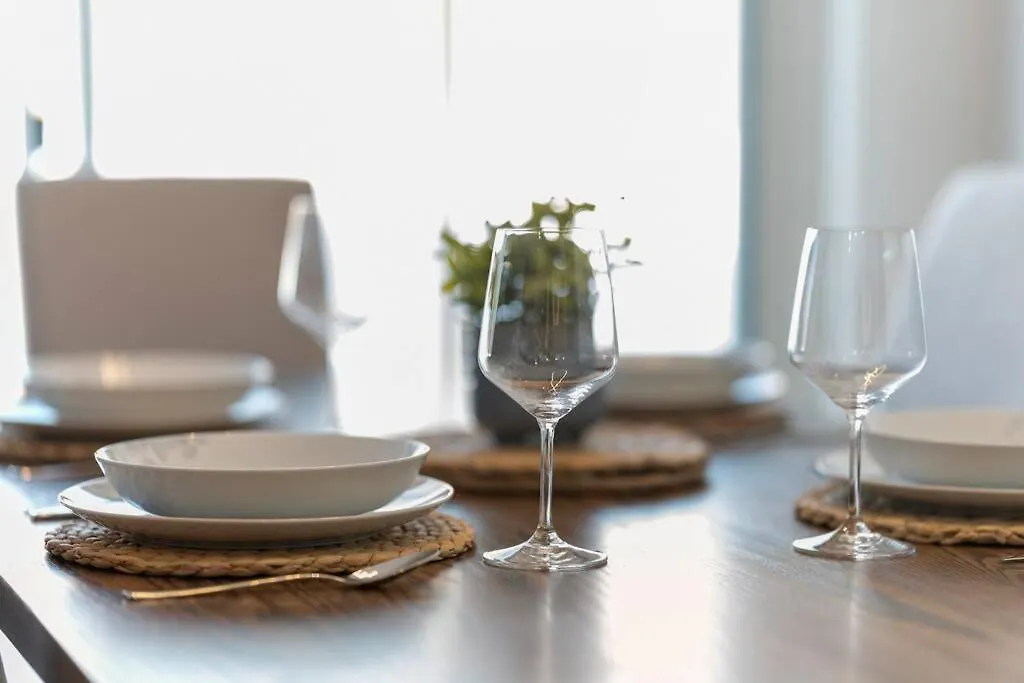 Family Home Retreat - 9 Mins To Wem - Vintage Arcade-Ping Pong -Air Conditioning Edmonton Ferienhaus