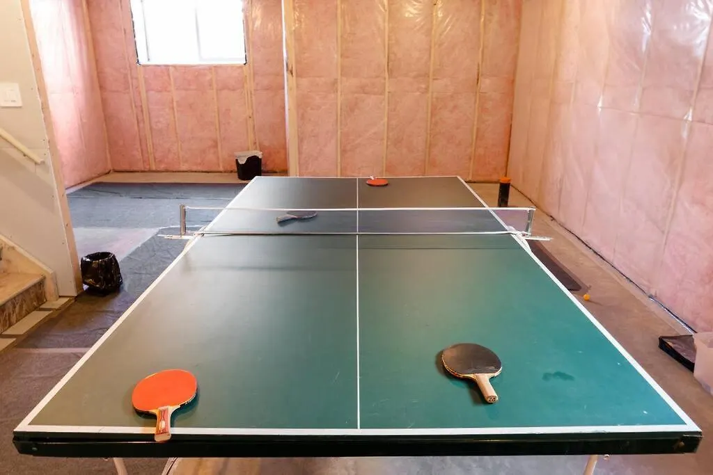 Family Home Retreat - 9 Mins To Wem - Vintage Arcade-Ping Pong -Air Conditioning 에드먼턴 0*,  캐나다